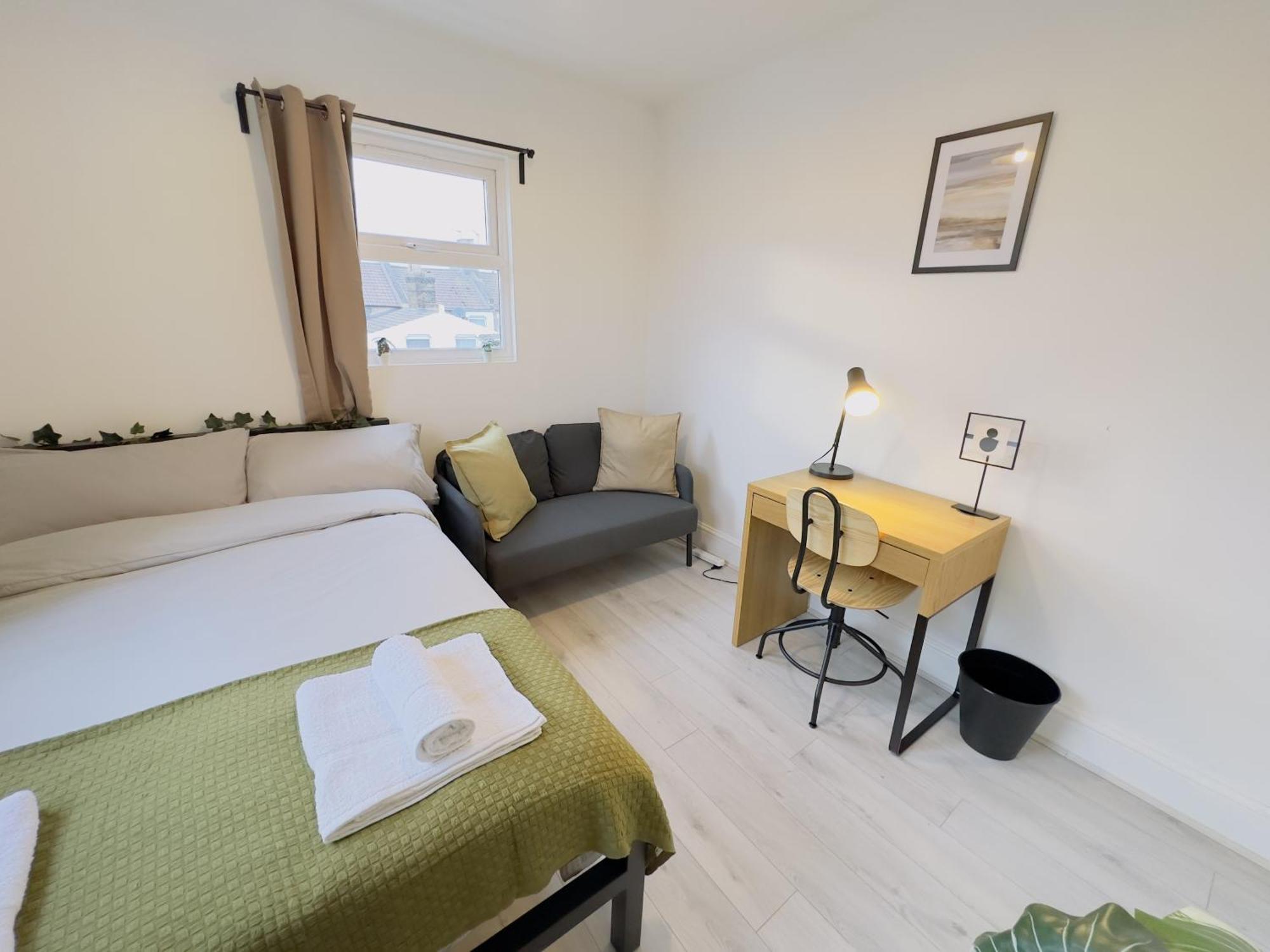 Leyton House - Sleepylodge London Room photo