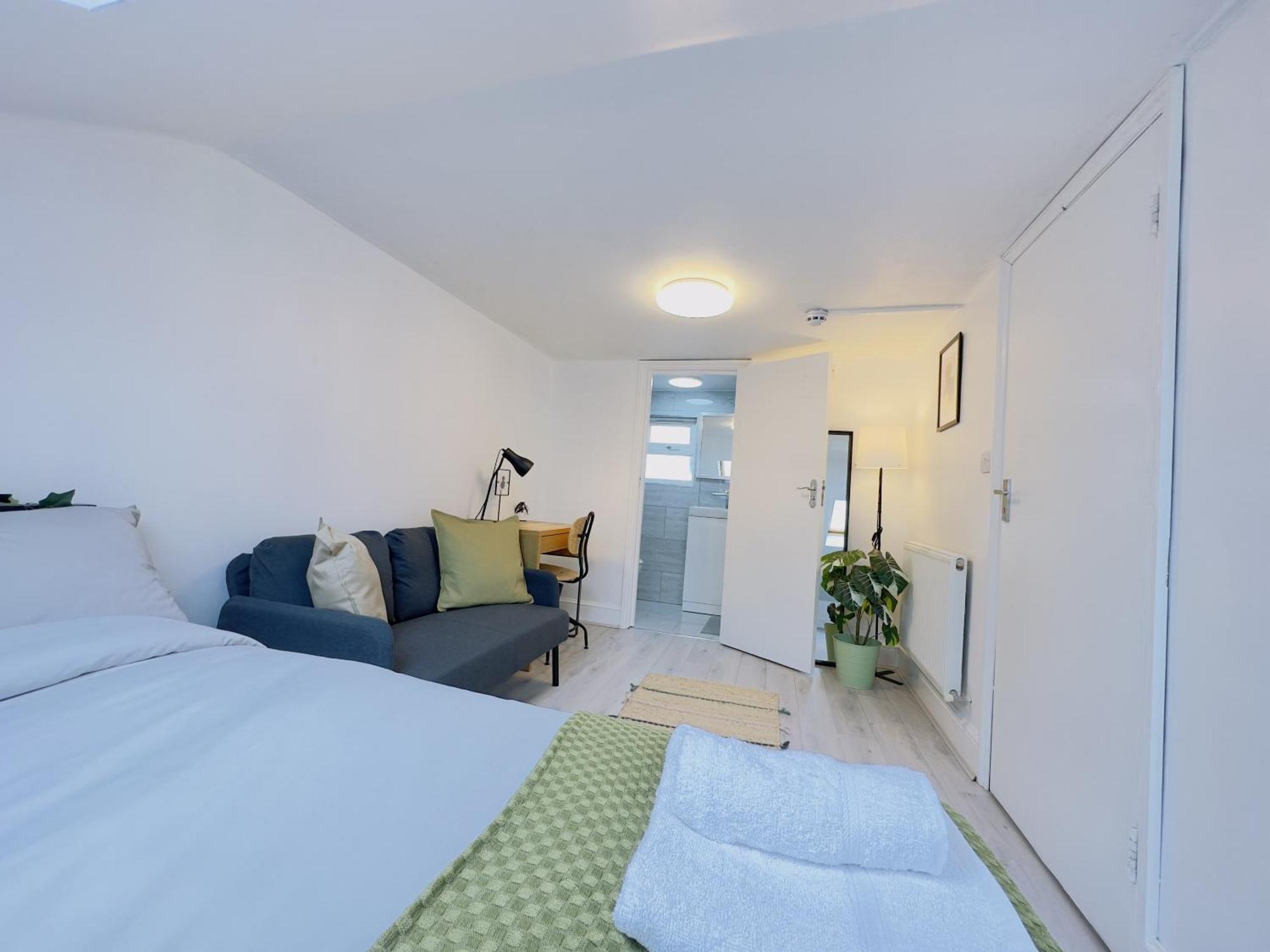 Leyton House - Sleepylodge London Room photo