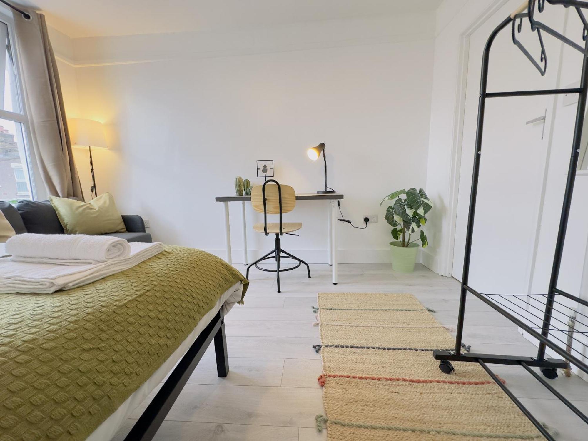 Leyton House - Sleepylodge London Room photo